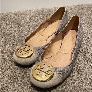 Tory Burch Gold Emblem Gray Flats